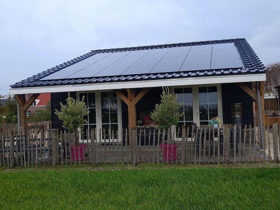 Wellness Chalet Met Jacuzzi, Sauna, Omheinde Tuin, Sint Annaland Esterno foto