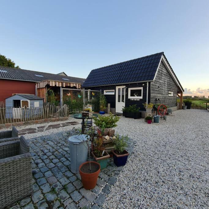 Wellness Chalet Met Jacuzzi, Sauna, Omheinde Tuin, Sint Annaland Esterno foto