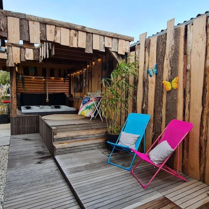 Wellness Chalet Met Jacuzzi, Sauna, Omheinde Tuin, Sint Annaland Esterno foto