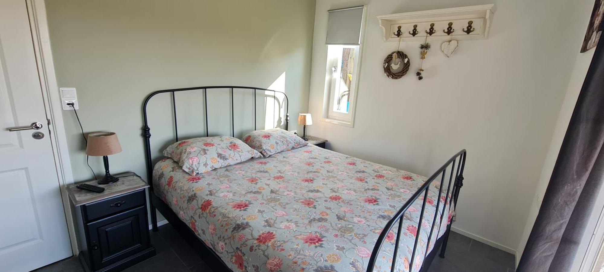 Wellness Chalet Met Jacuzzi, Sauna, Omheinde Tuin, Sint Annaland Esterno foto